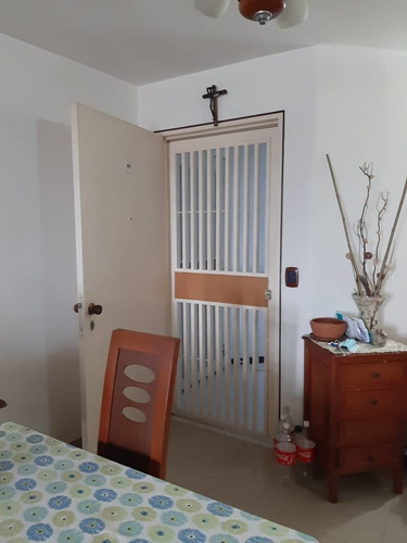 Imagen 10 de 14 de Edf Oasis Sabana Grande Apartamento En Venta Precio 38.000