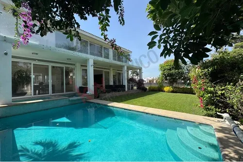 Espectacular Casa En Venta - Paraíso Country Club, Cuernavaca