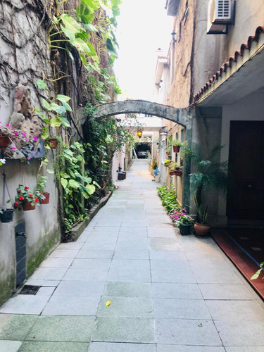 Casa De Ensueño - 5 Ambientes Con Jardín - Alquiler - Las Cañitas