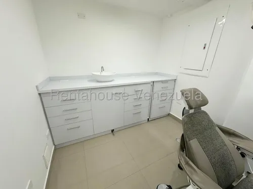 Local En Alquiler - Mls #25-18603