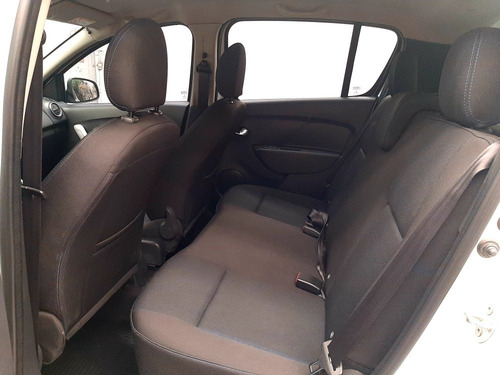 Imagen 10 de 11 de Renault Sandero 1.6 Privilege