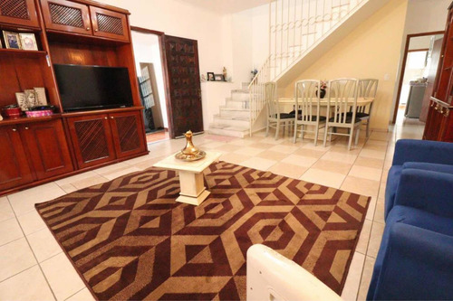 Imagem 11 de 13 de Sobrado 180m2 Ótima Localização Casa Extremamente Conservada