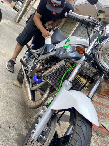 Víctor M Kawasaki