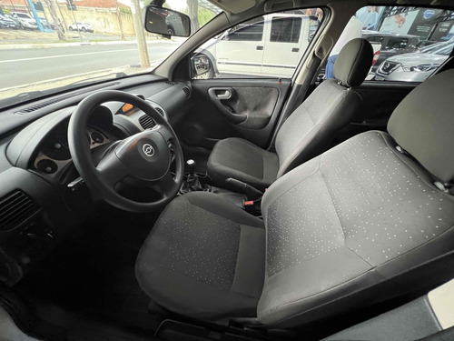 Chevrolet Corsa 1.4 MPFI PREMIUM SEDAN 8V FLEX 4P MANUAL