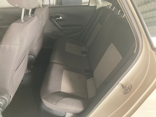 Imagen 6 de 9 de Volkswagen Vento Comfortline 2020 I-2867