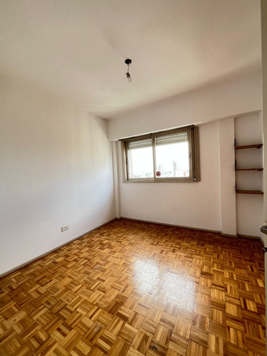 Flores-departamento En Venta 3 Amb-apto Credito-todo Luz-a 3 Cuadras Av. Rivadavia, Subte Linea A Y Ffcc Sarmiento-estado Impecable