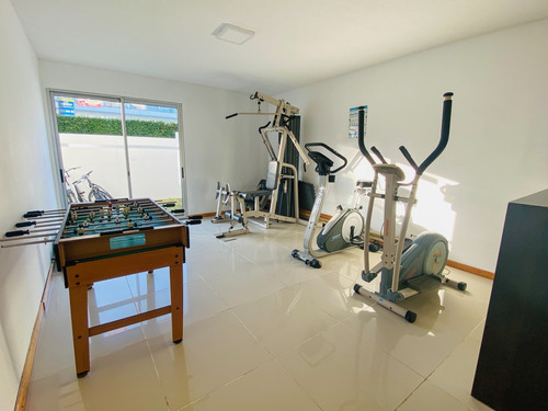 Imagen 10 de 14 de Apartamento En Venta De 1 Dormitorio C/ Cochera En Maldonado