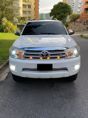 Imagen 3 de 13 de Toyota Fortuner