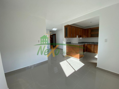 Apartamento 3er Nivel En Residencial Con Piscina, Santiago