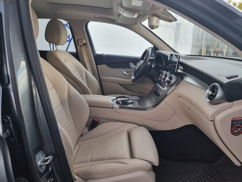Imagen 14 de 15 de Mercedes-benz Clase Glc 2018 2.0 300 Off Road At