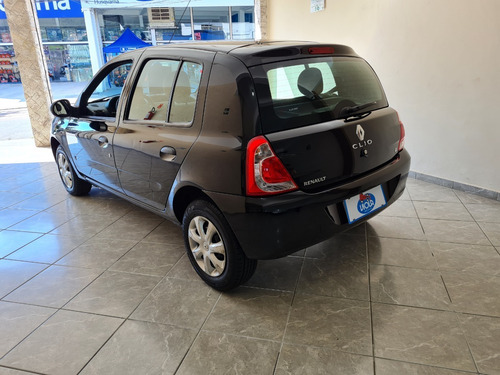 Imagem 7 de 9 de Renault Clio Expression 1.0 Preto 2014