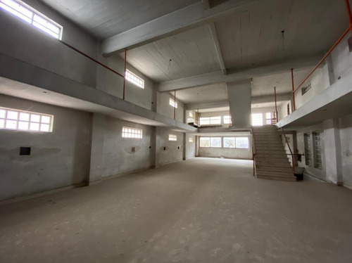 Terreno Doble Frente En Venta Sobre Av San Martin, Paternal - 4.300m2 Vendibles