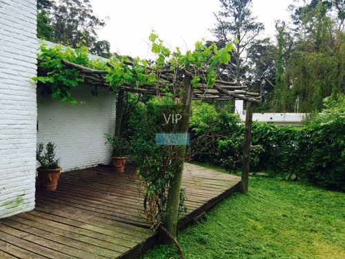 Casa En Punta Del Este, Golf | Vip Punta Del Este Propiedades Ref:32- Ref: 32
