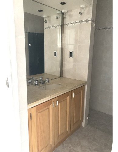 Imagen 11 de 14 de Venta - Permuta Penthouse Parque Battle, 2dormitorio, 2 Baños Con Garage Y Parrillero De Uso Exclusivo