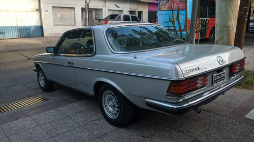 Imagen 11 de 17 de Mercedes Benz 1980 Coupé 230ce