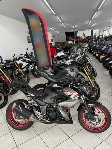 Imagem 1 de 10 de Kawasaki Z 300 Abs 2019