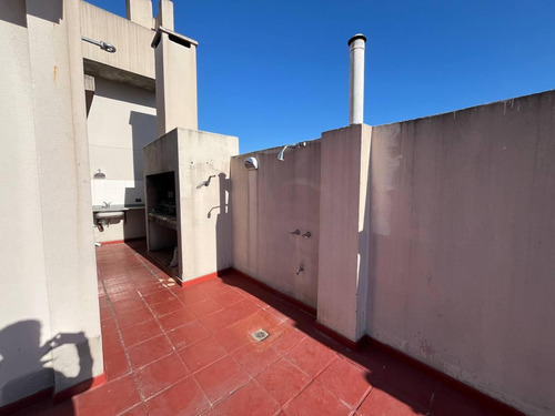 Venta Departamento 2 Amb Con Cochera En Alsina Y Av. Maipú, Florida Este