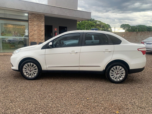 Imagem 9 de 12 de Fiat - Grand Siena Essence 1.6 16v