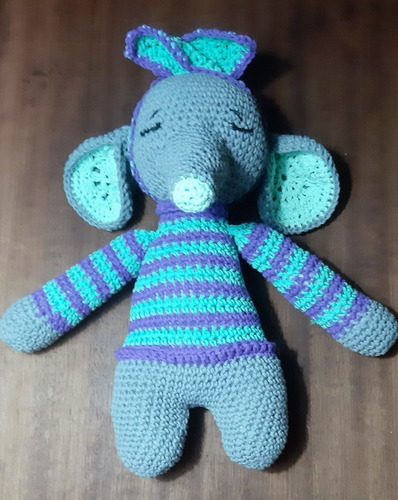 Imagen 2 de 3 de Elena La Elefanta Amigurumi - Muñeco De Apego - Crochet