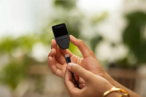 Trezor® Safe 3 Wallet Hardware Billetera Crypto Original Negro