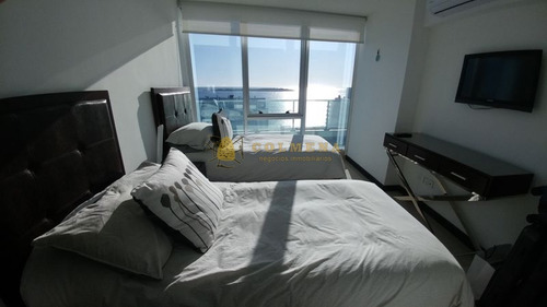 Hermoso Apartamento Vista Unica Al Mar!!! Consulte- Ref: 2576