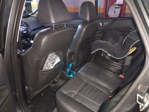 Ford Fiesta Kinetic 1.6 Sedan Titanium 120cv