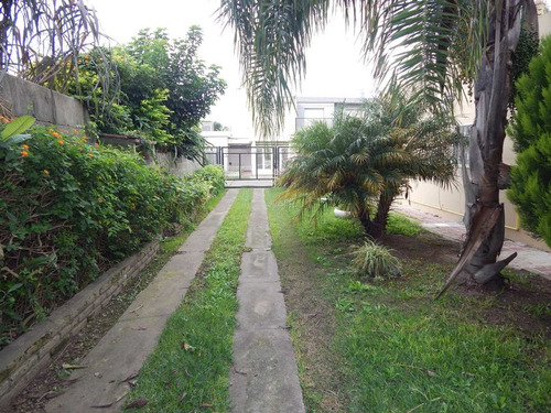 Casa 2 Dorm.en Cap.bermúdez Con Jardin Y Cochera