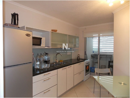 Ocean Drive Ii Piso Alto. Vende Alquila- Ref: 127