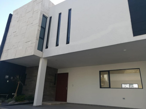 Imagen 3 de 30 de Casa - Fraccionamiento Lomas De Angelópolis