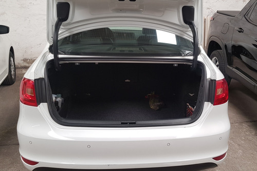 Volkswagen Vento 2.5 Luxury 170cv 2014