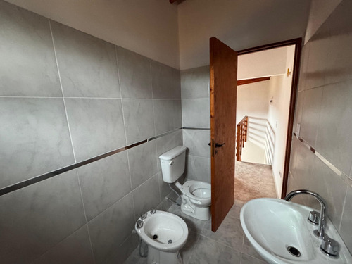 Venta Chalet 4 Ambientes En Complejo, Calle 88 Entre 6 Y 7 Mar Del Tuyu