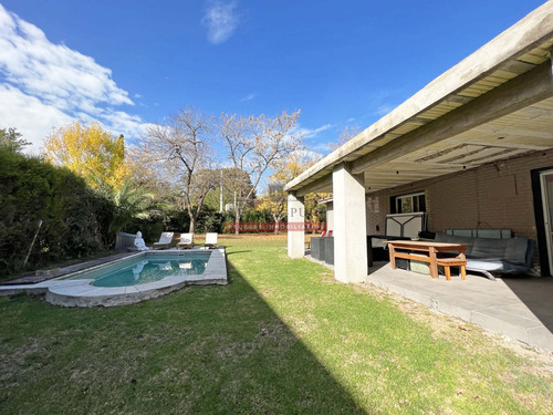 Casa En Venta - 3 Dormitorios - Pileta - La Celina Maschwitz
