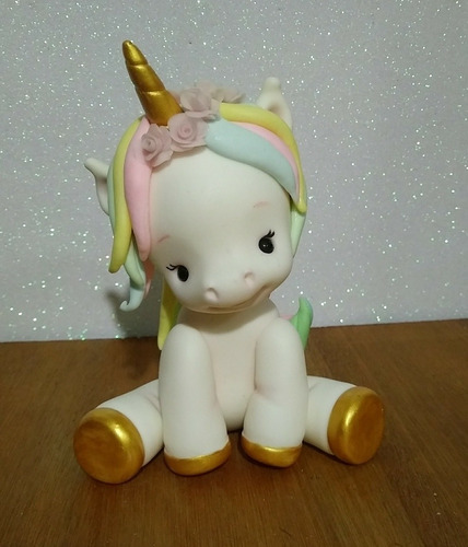 Unicornio En Porcelana Fría