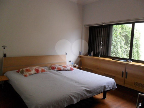 Casa Impecavél Em Rua Tranquila E Arborizada. - 353-im34126