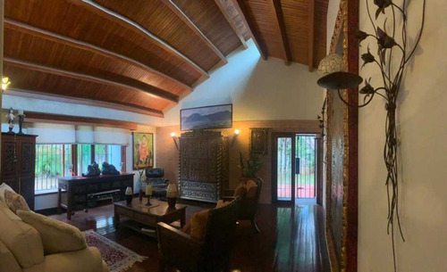 Imagen 4 de 19 de Vendo Casa 860m2 6h+s/5b+s/27p Cerro Verde 2626