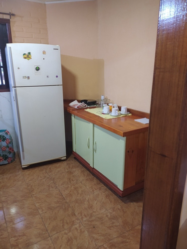 Imagen 6 de 16 de Casa Muy Buena Ubicación, 5 Ambientes Y Dependencias.