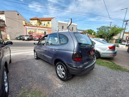 Imagen 7 de 11 de Renault Scénic 2000 2.0 Rxe