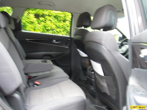 Imagen 11 de 25 de Kia Sorento Trust 2.4 (4*2)