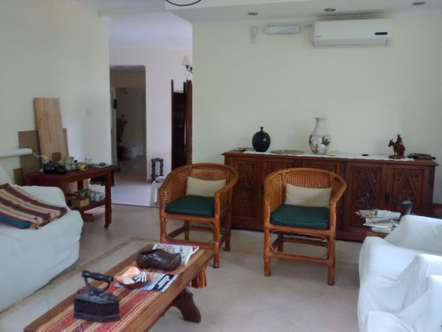 Imagen 9 de 30 de Casa Principal + Deptos. Sobre Dos Terrenos.