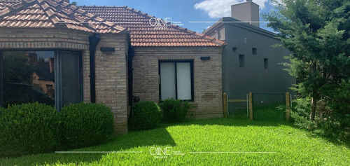 Imagen 24 de 26 de Casa En Espectacular Lote Doble En Esquina !!