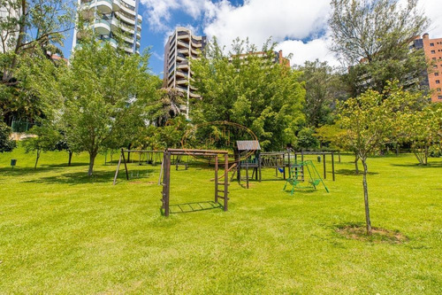 Apartamento Com 3 Dormitório(s) Localizado(a) No Bairro Morumbi Em São Paulo / São Paulo - 8237:914131