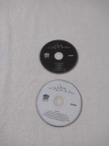 Queen A Day At The Races Cd Doble Importado (Usado)