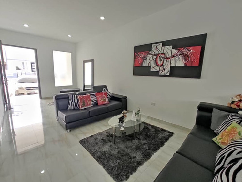 Imagen 5 de 20 de Cf. Se Vende Casa En Colinas De Pirineos, Sector Mirador.