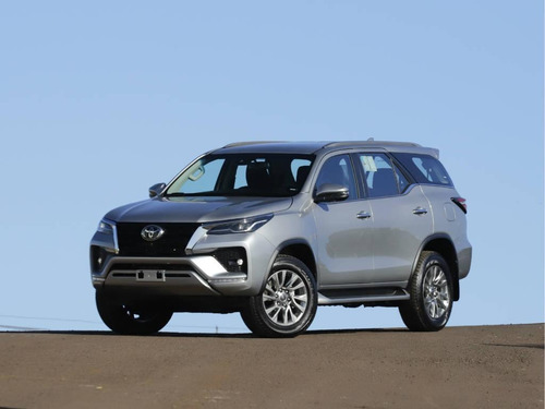 Imagem 3 de 15 de Toyota Hilux Sw4 Srx 2.8 4x4 Diesel Aut - 7 Lugares