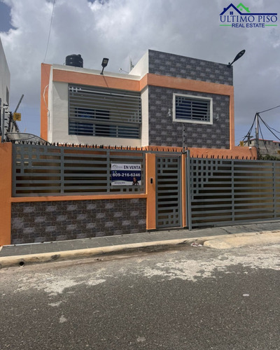 Venta De Casa En Prado Oriental De San Isidro