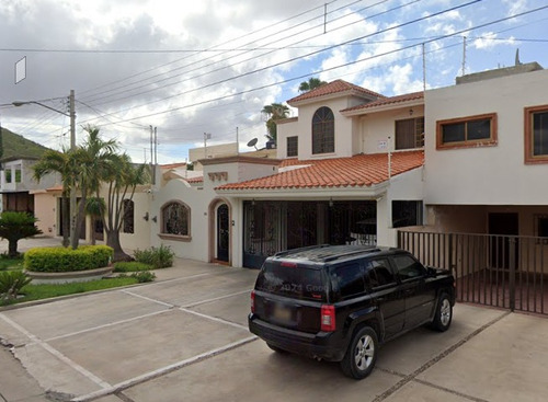 Casa De Adjudicación Bancaria En Venta Ubicada En Fuente De Las Musas, Colonia Los Mochis (los Mochis) Cmr.