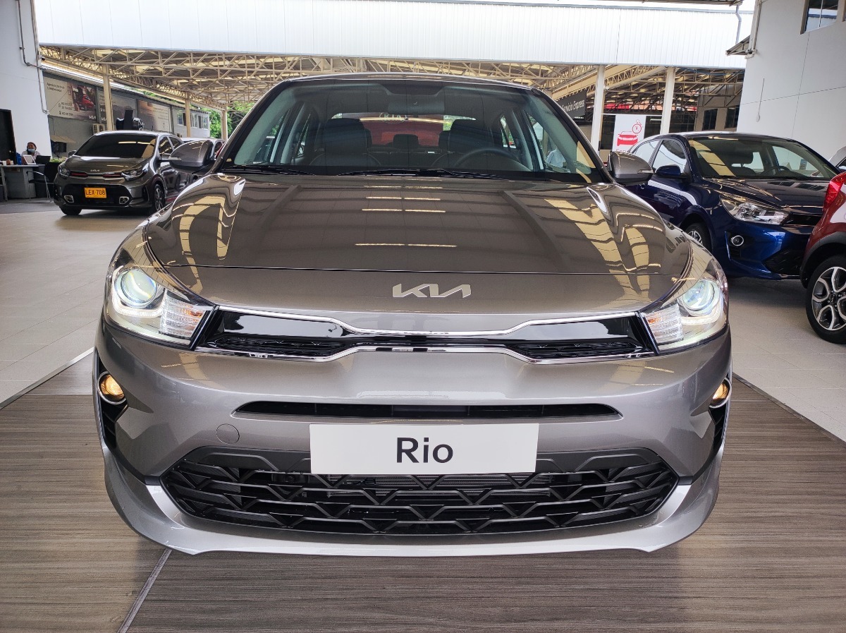 Kia Rio Zenith 1.4l Mt Sedan 2023 MercadoLibre