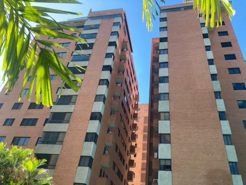 Se Alquila Apartamento 72m2 3h/3b/2p El Rosal 