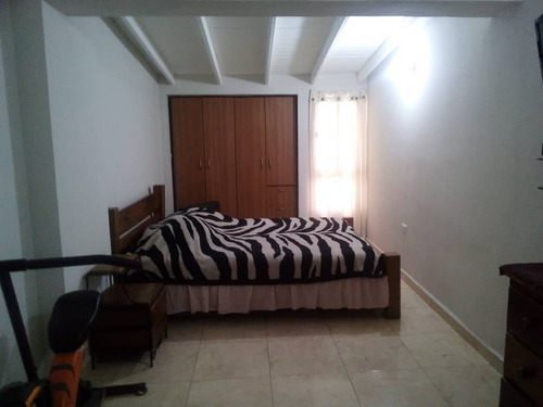 Imagen 3 de 13 de Tonwhouse En Venta El Rincon Fatima Pestana 0424-1621777/0424-4298868 Cod 130363