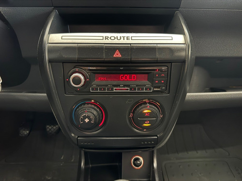 Volkswagen Fox 1.6 Vht Route Total Flex 5p